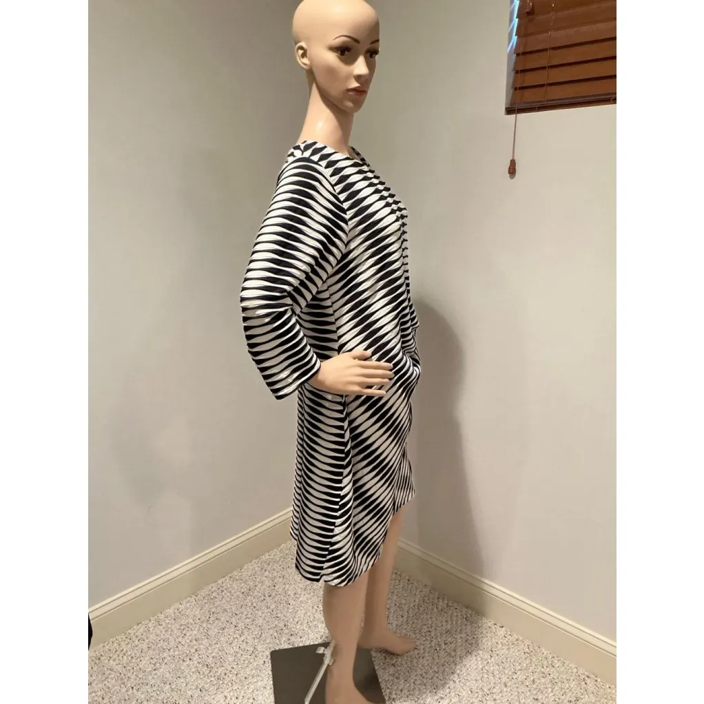 Woman’s Shelby & Palmer Geometric Dress Sz14W Style 9A720 - Image 3