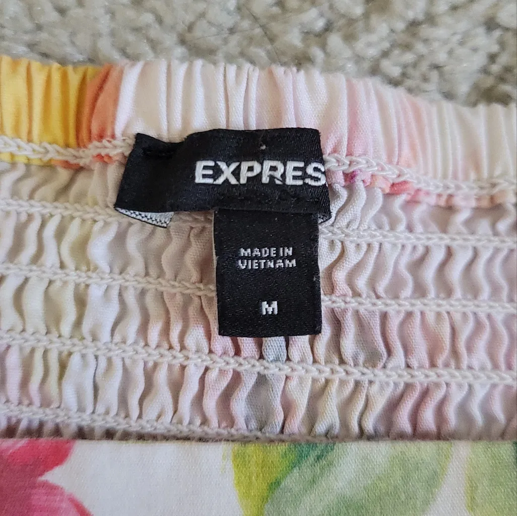 Express Spring Meadow Dress Size M - Image 9