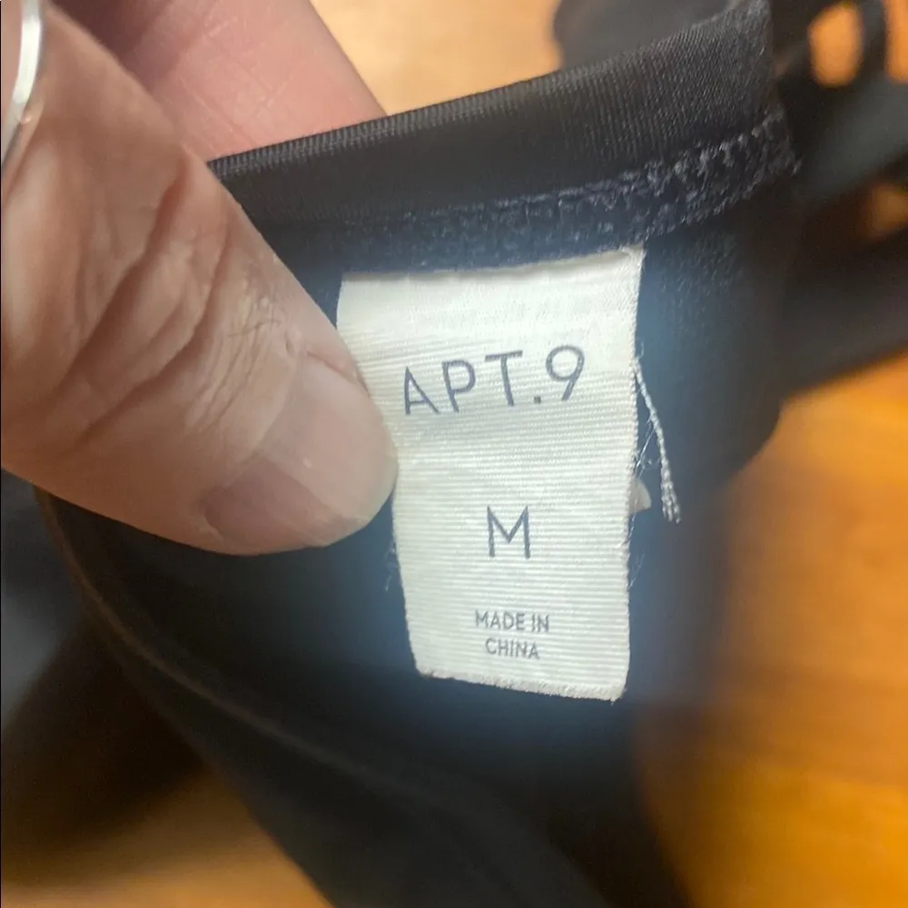 Stylish Black and White Bikini with Stripes - Image 3