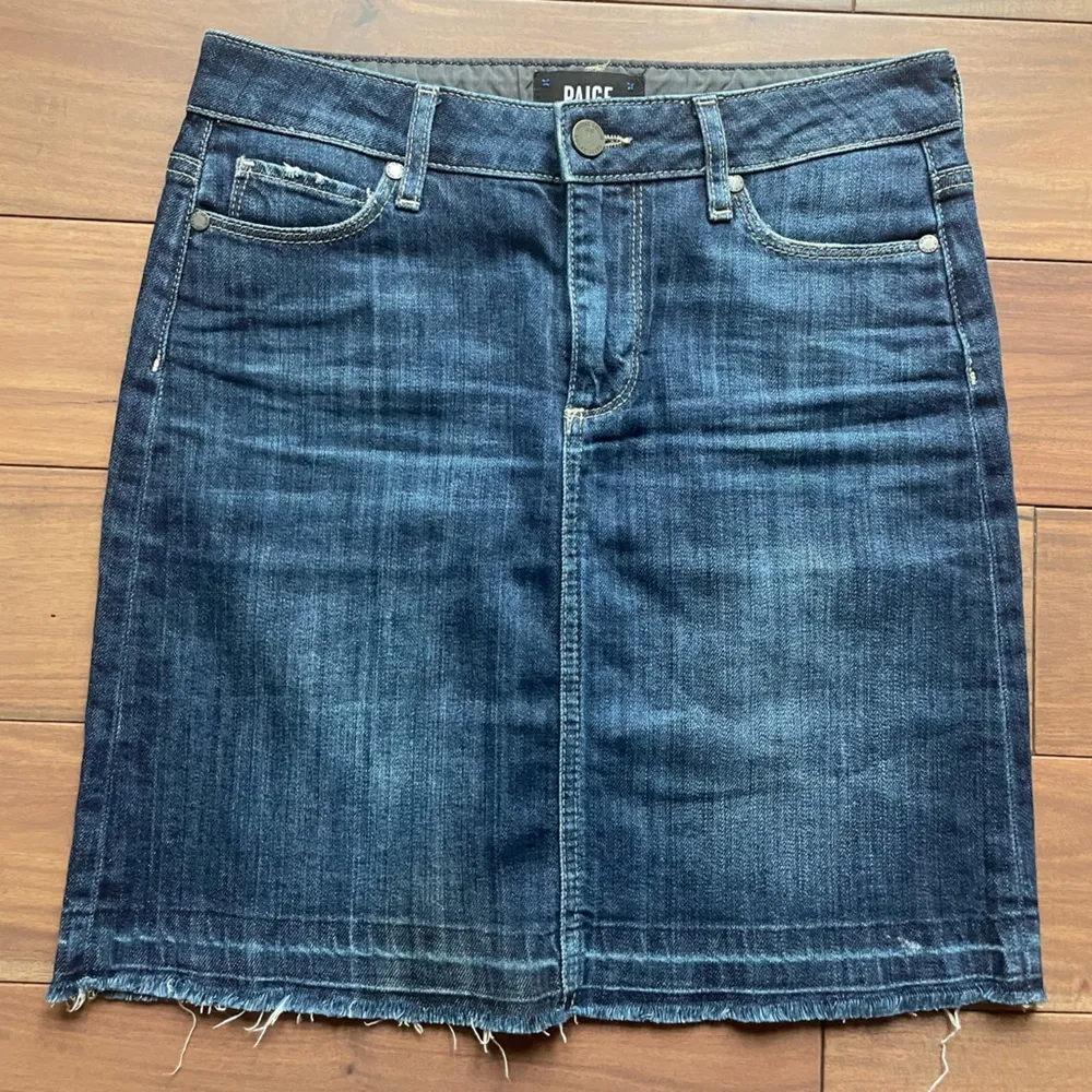 Paige Denim Mini Skirt Dabney Size 26 - Image 2