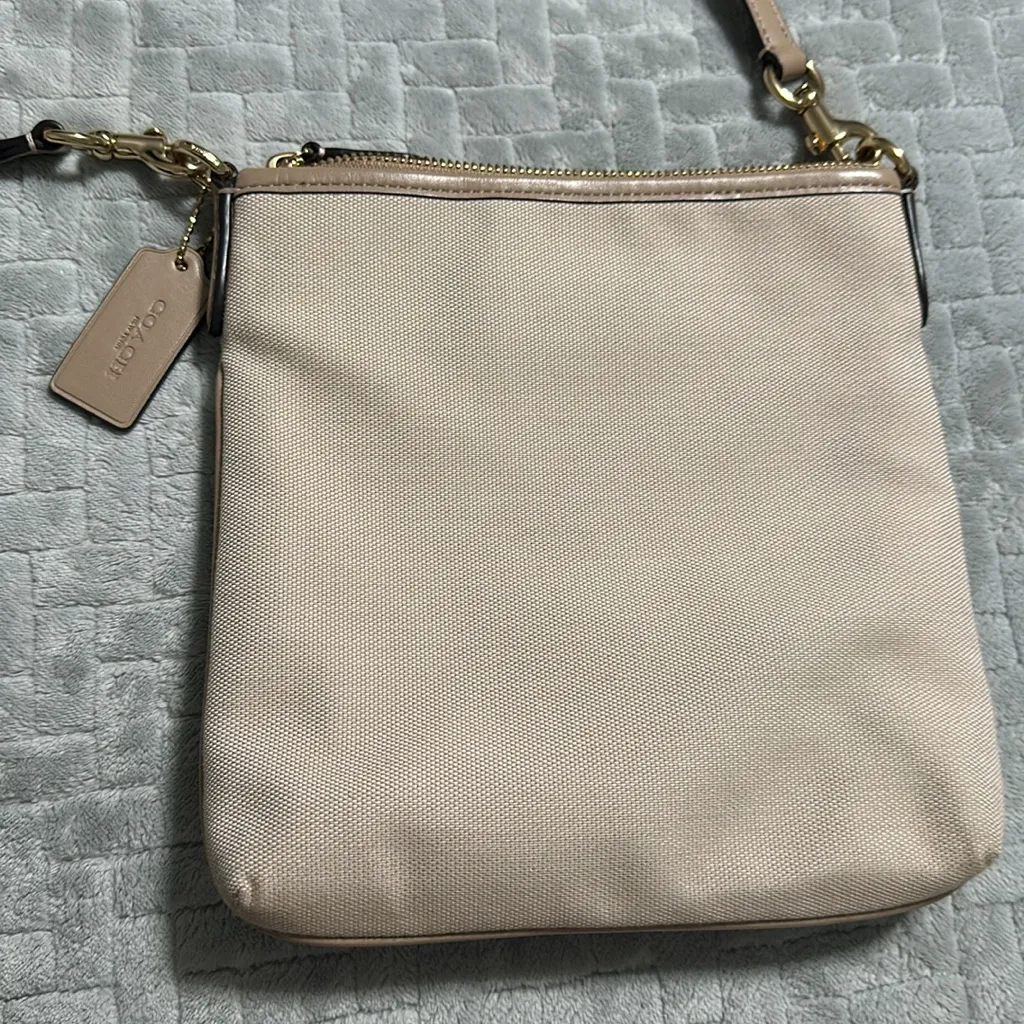 Coach Women's Kitt Messenger Crossbody With Coach Badge - Chalk Taupe - Image 8