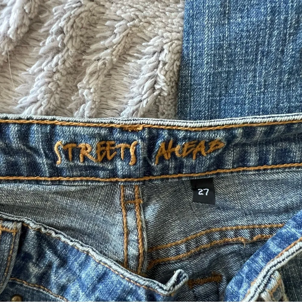 Women’s Y2K Vintage Streets Ahead Embellished Stud Jeans sz 27 Made in USA Rare Blue - Image 6