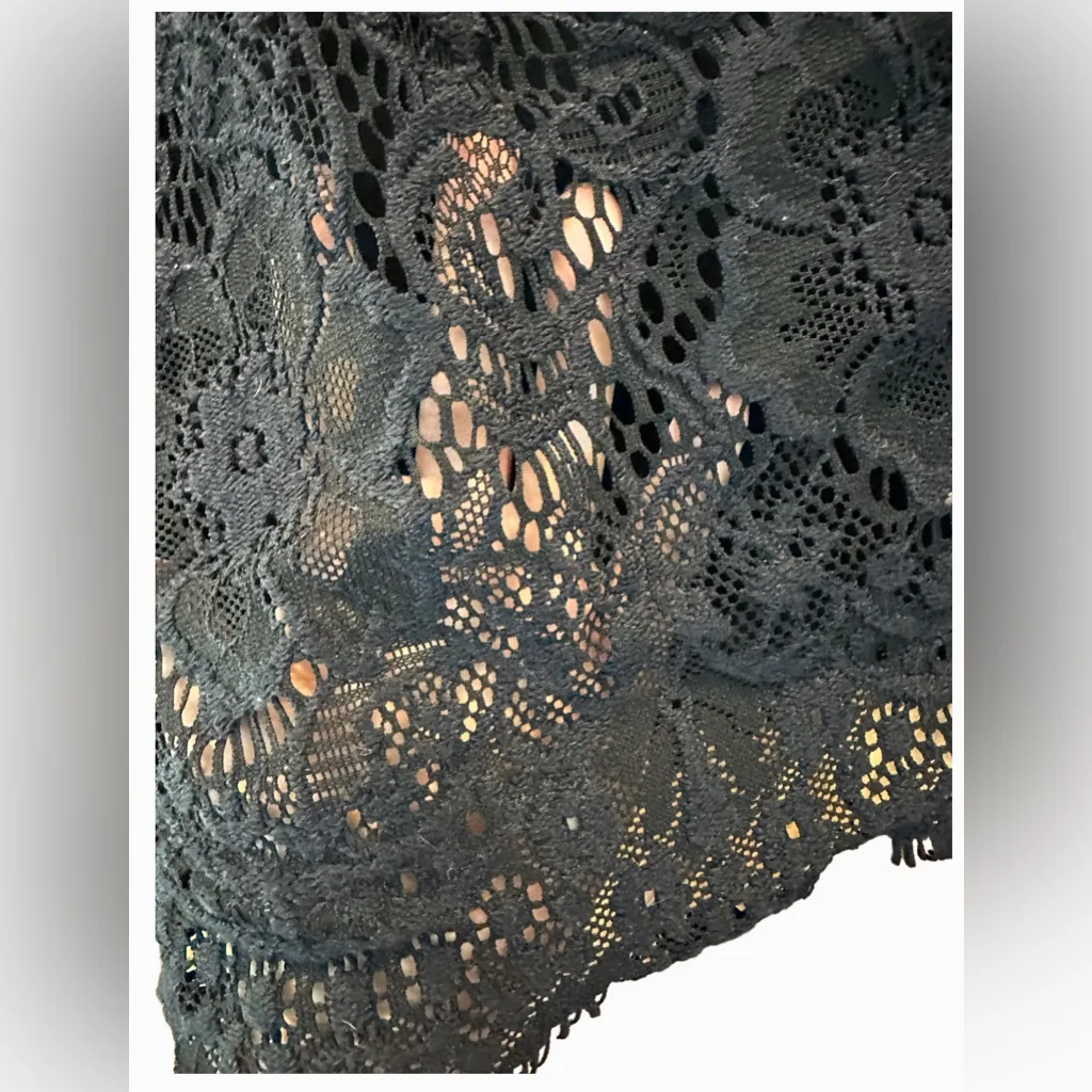 Lauren Conrad Lace Skirt. - Image 6