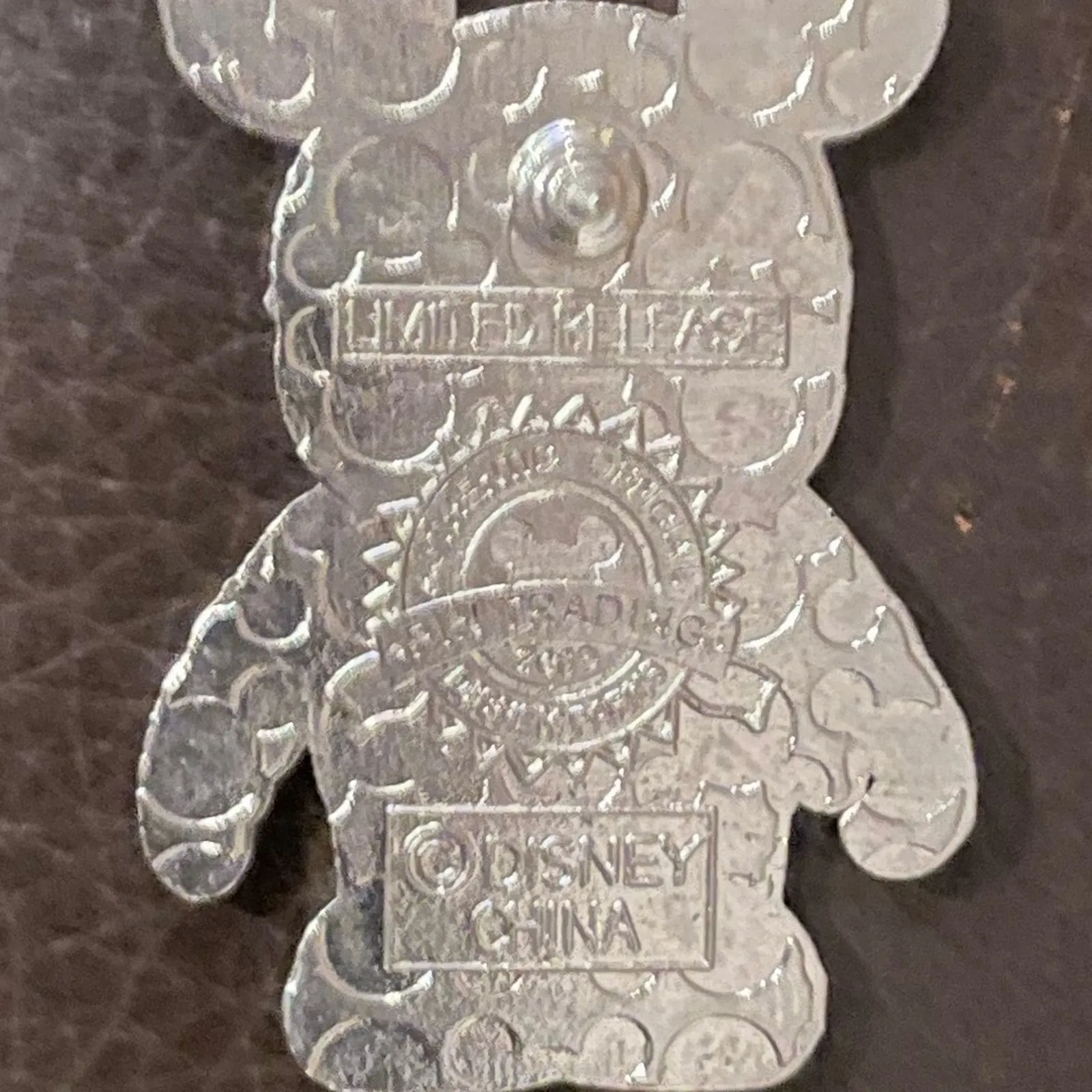 ⭐️ Disney True Love Heart‎ Eyes Mickey Mouse Vinylmation Trading Pin Disneyland - Image 3