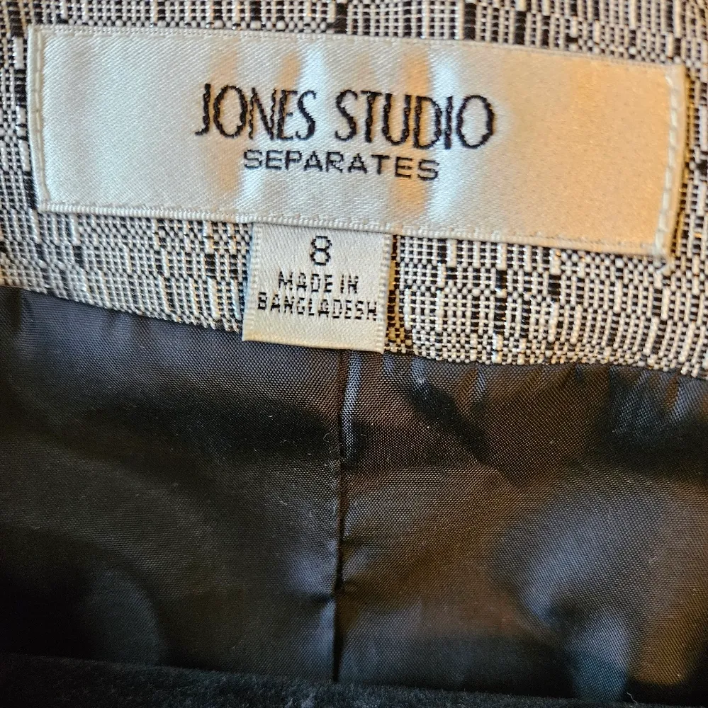 Jones Studio Gray Button Front Professional Suit Jacket - Image 8