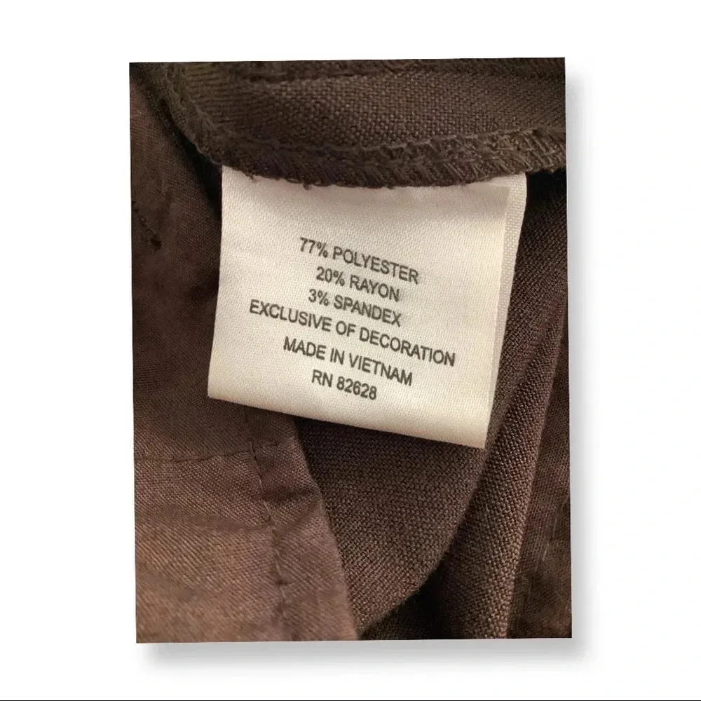 South Pole Collection Size 9 Brown Wide Leg Pants W/Gold Buttons. New With Tags. - Image 4