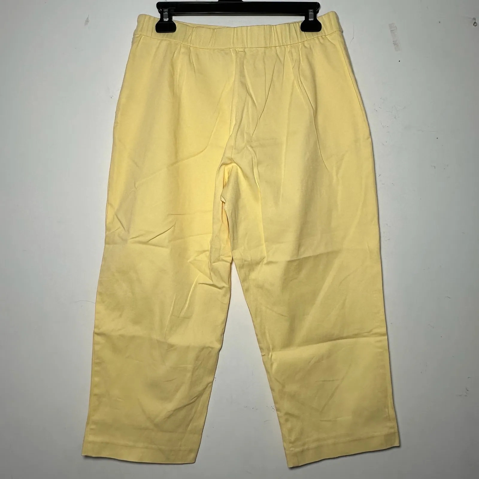 Briggs New York Women's Yellow Capri Pants Size 8 Cropped Cotton Spandex Blend - Image 2