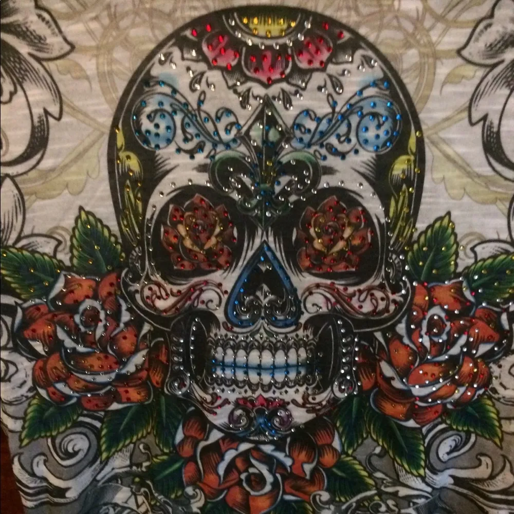 3/24 New Orleans Voodoo Sugar Skull T - Image 4