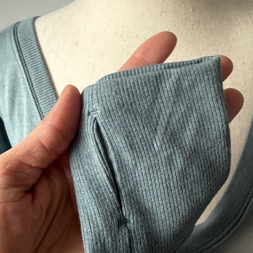 Athleta Women's V-Neck Sweatshirt - Light Blue Size medium - Image 5