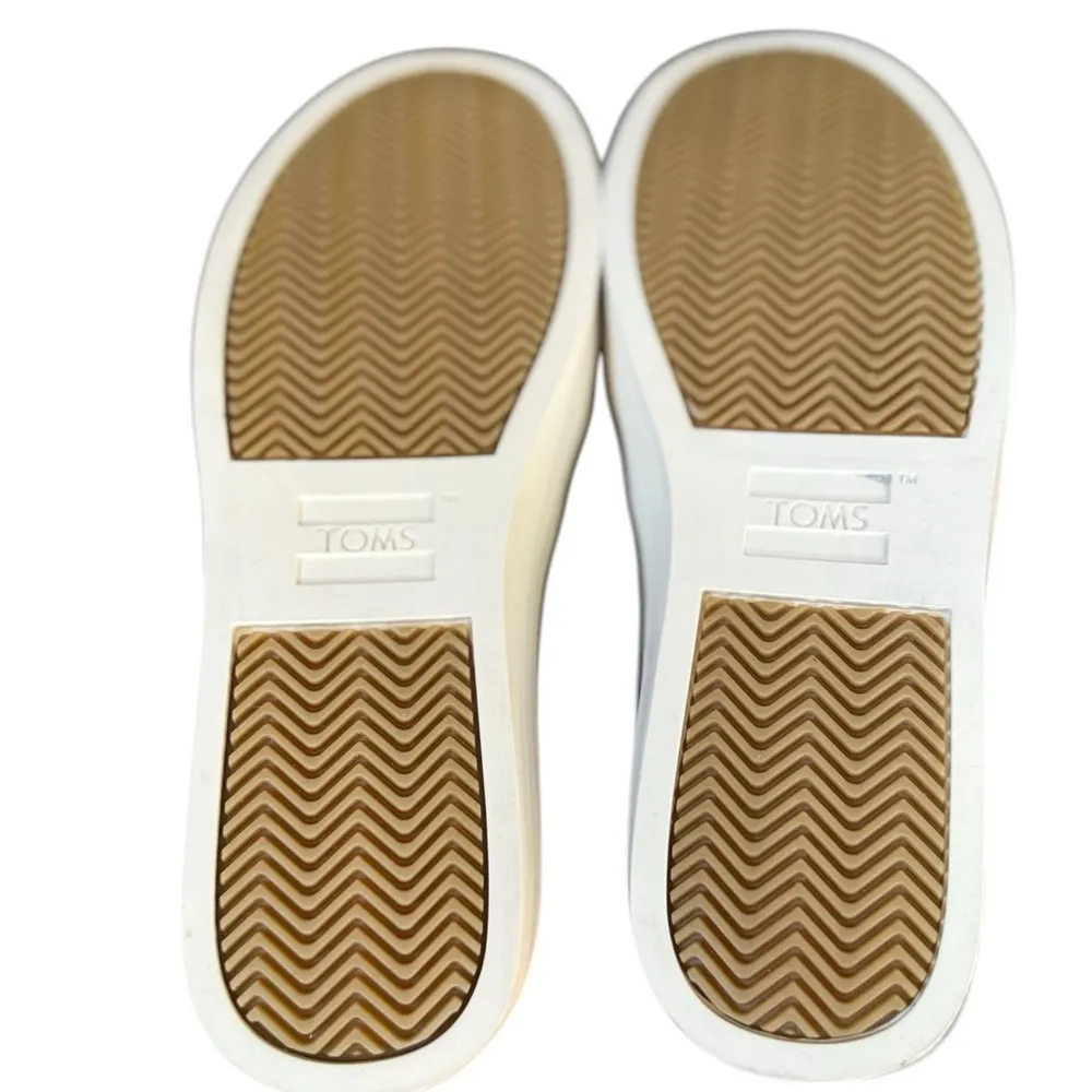 Toms  Women's, Bryce Sneaker, Size 6.5, Tan Classic Leopard Printed Suede. - Image 5