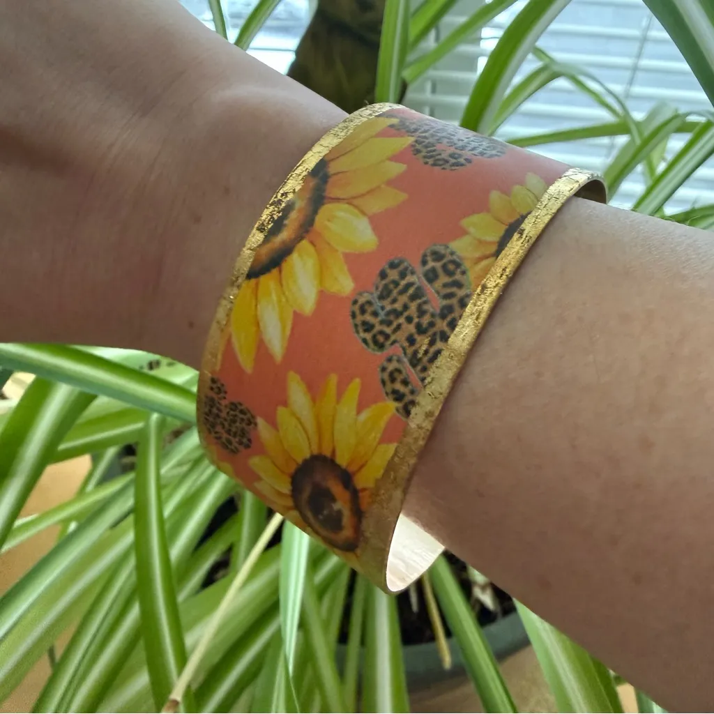 Retro Orange/Coral Sunflower Animal Print Gold Cuff Bracelet One Size - Image 4