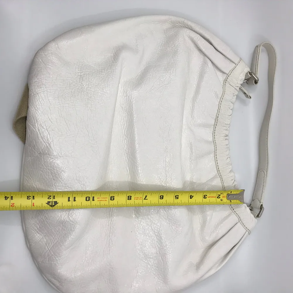 MARC JACOBS White Leather Bucket Bag - Image 2