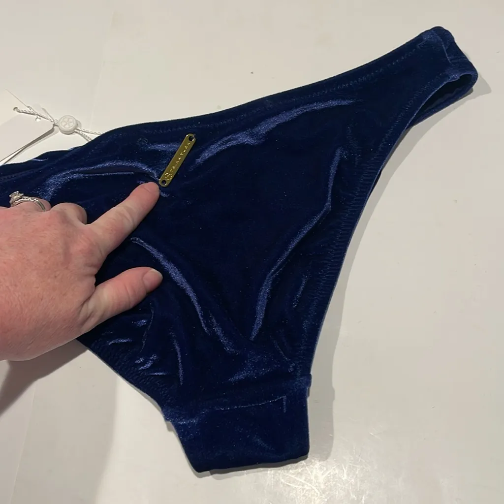 🎉Trina Turk NWT sz 10 Navy Blue crushed velvet Bikini Bottom swim $64 - Image 3
