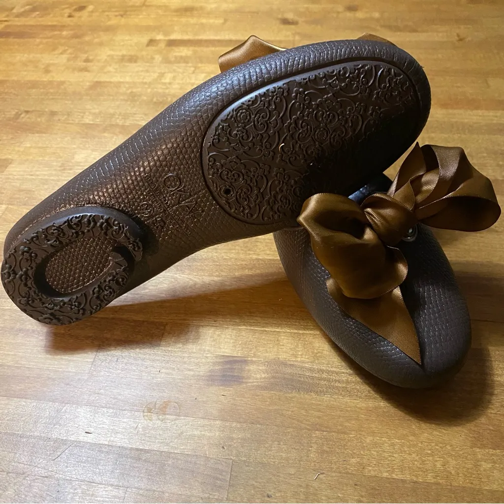 OKA b. Brown Women's Mules with Bow Detail. Medium Size undefined - Image 5