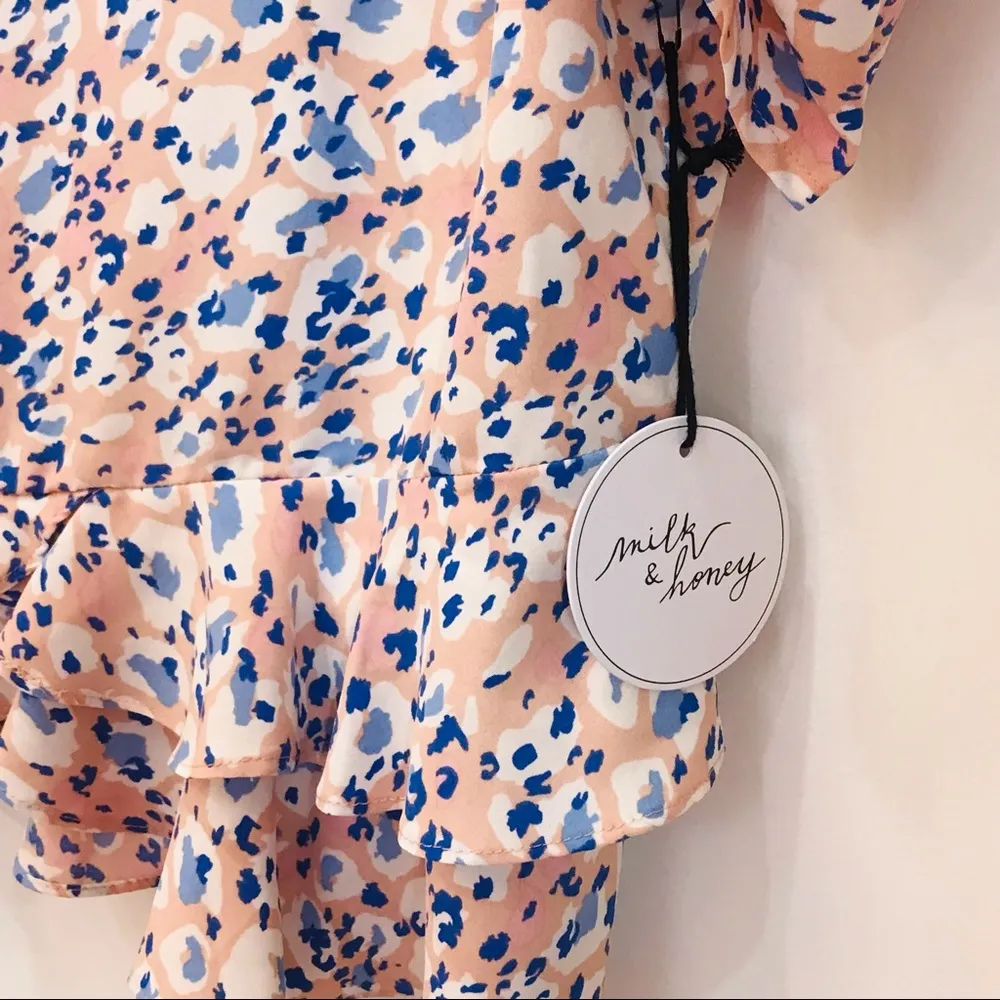 NWT Milk & Honey cheetah blouse Medium - Image 8