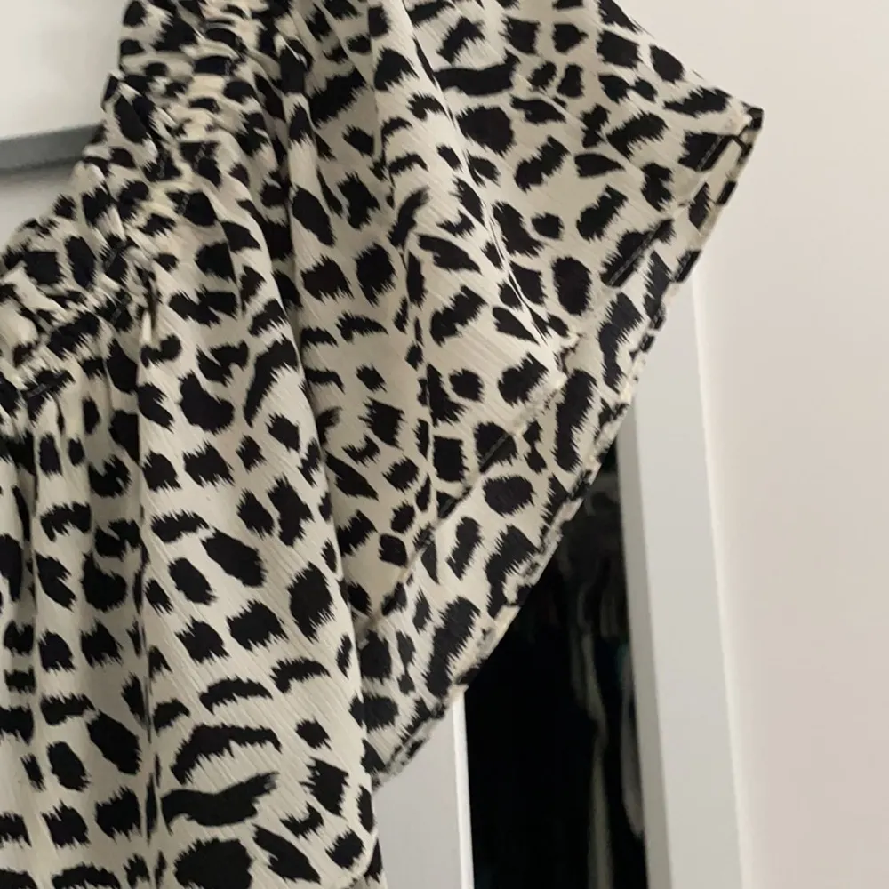 Oddi beautiful dress can be worn off shoulder Size L - Image 3