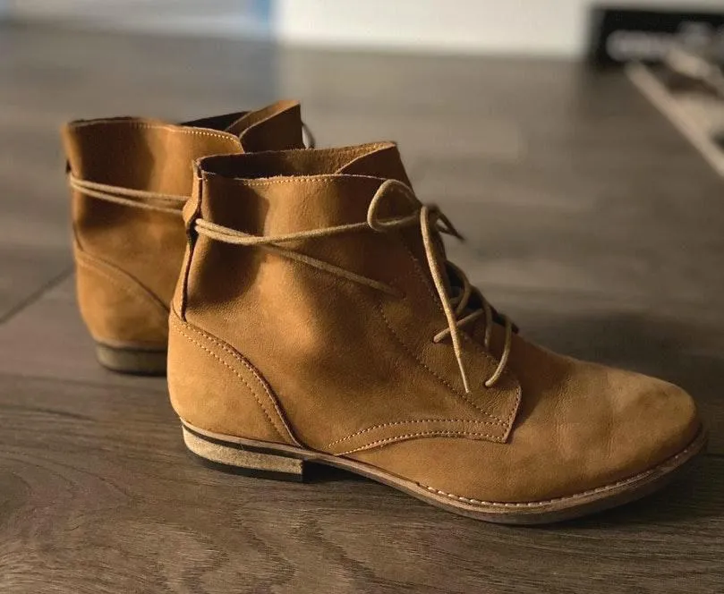 Steve Madden Booties SZ:9 - Image 2