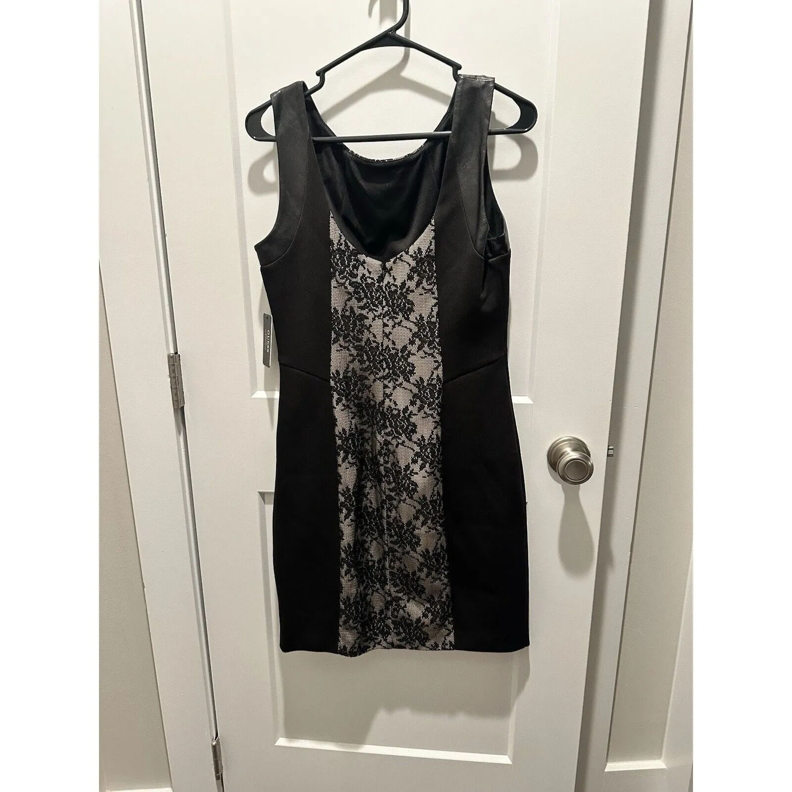 NEW GUESS Avery Black Nude Floral Leather & Lace bodycon Stretch Dress Sz 10 - Image 3