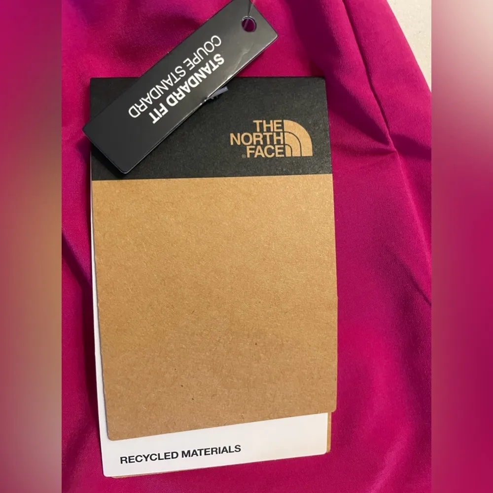 NWT  Woman Shorts Size M Fuchsia Hot Pink Color - Image 5