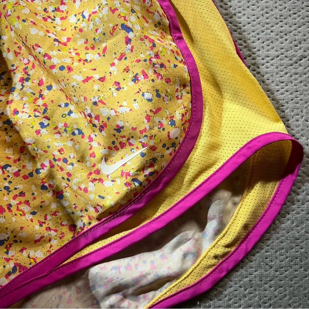 Women's Nike Tempo Icon Clash Running Shorts in Pink Yellow Splattered Medium - Image 4