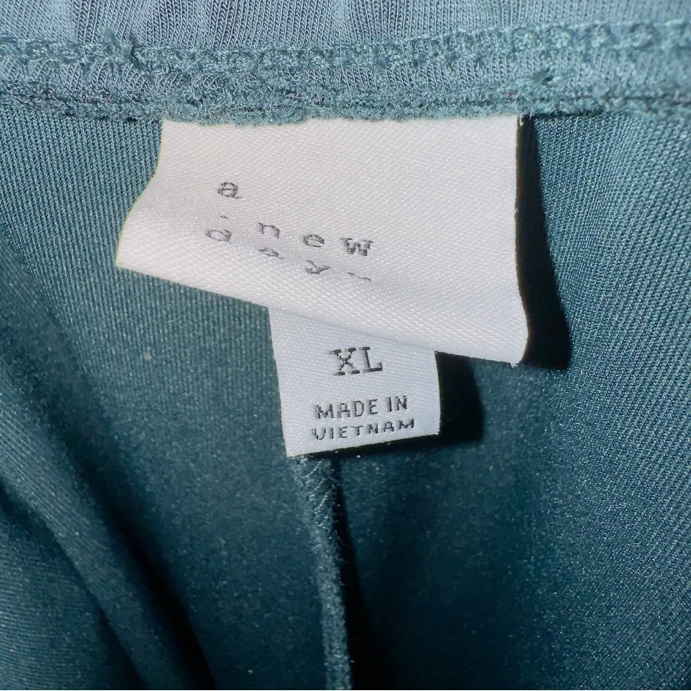 A New Day Women's Green High Waisted Pleat Front Super Soft Wide Leg Pants - Image 4