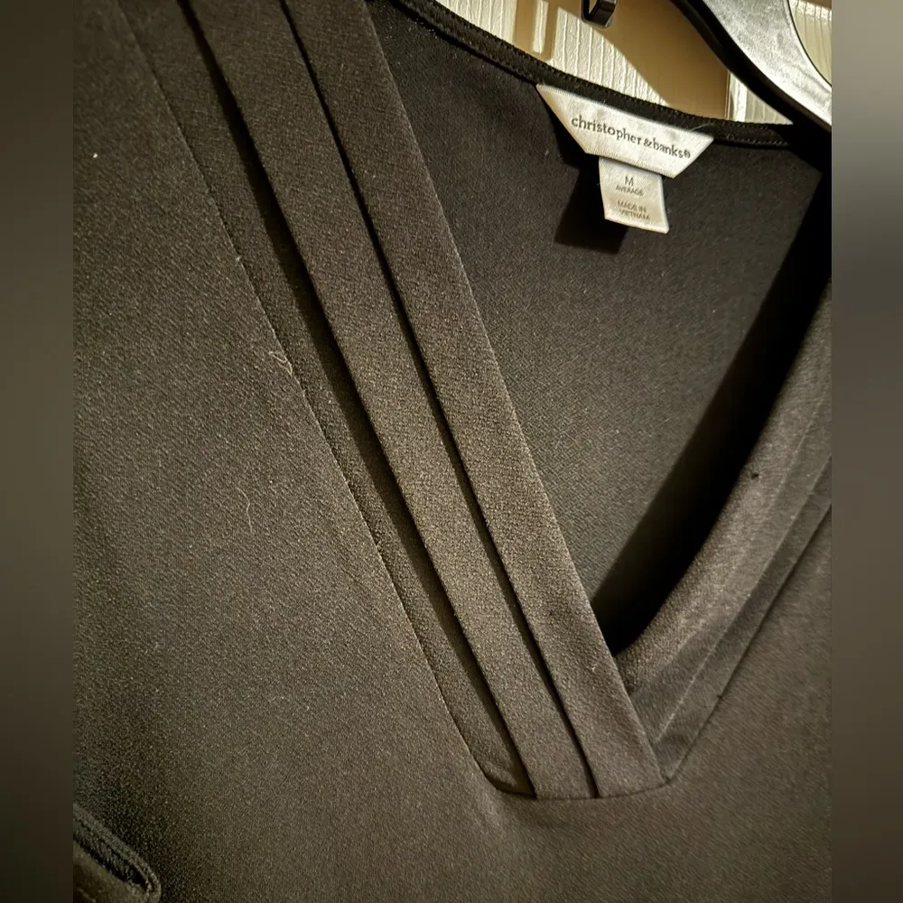 Christopher Banks sleeveless pleated v-neck blouse size M - Image 2