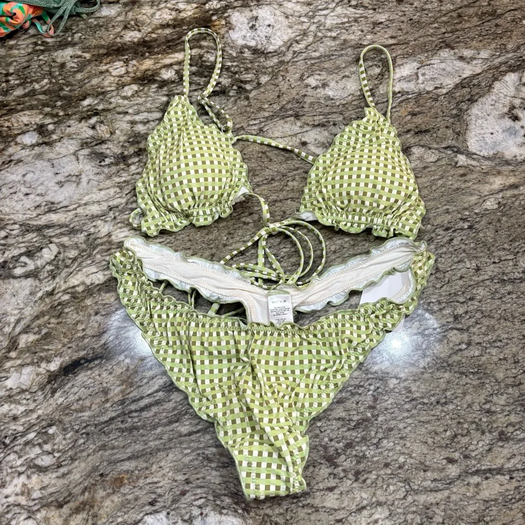 NWT Dippin' Daisy's Bikini Set - Image 3