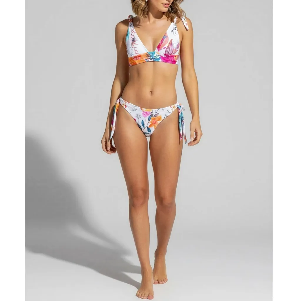 SOAH SOUL OF A HIPPIE Ella Bikini Top & Bottom, White Floral, Medium - Image 4