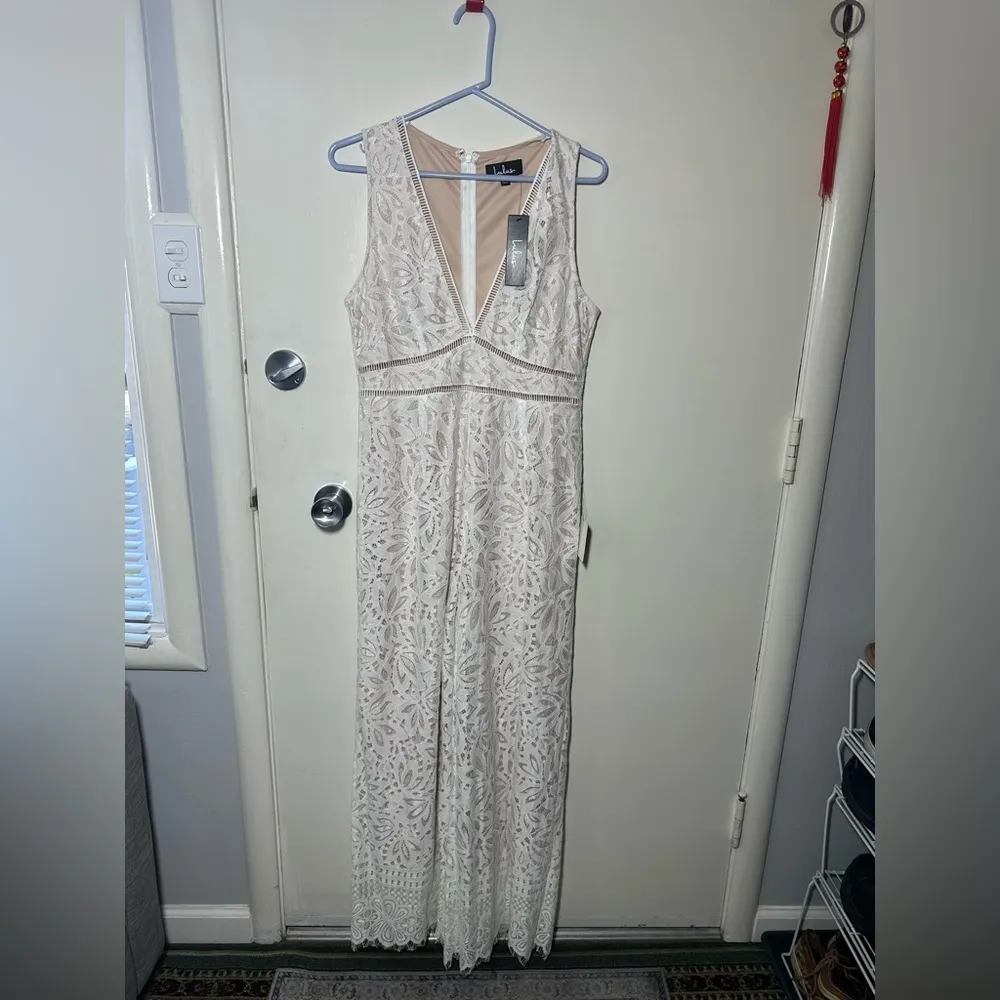 New Lulus Amora White Lace Jumpsuit wide leg size medium. - Image 9