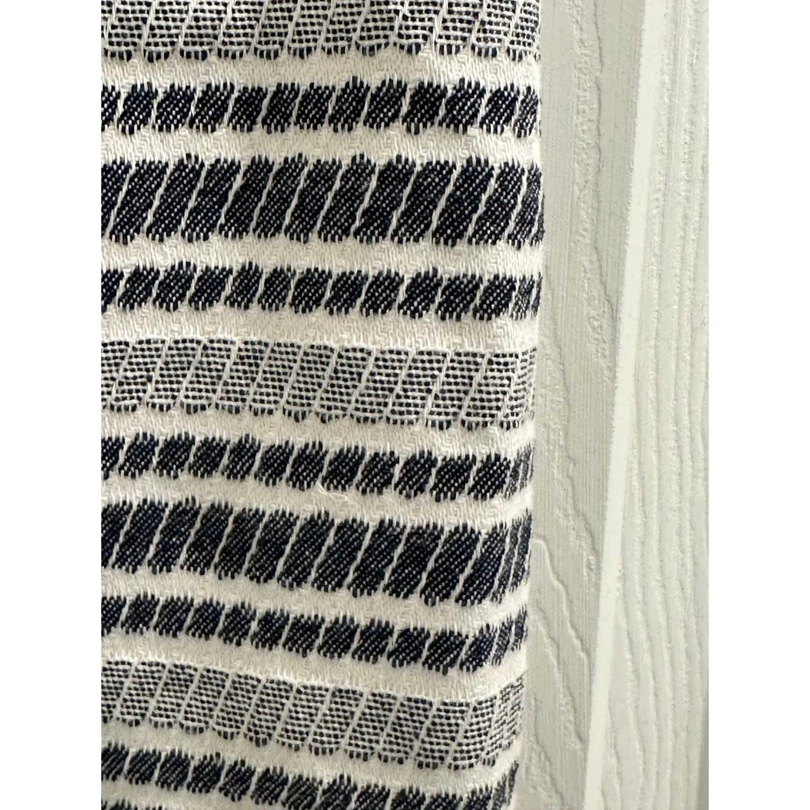 Ann Taylor Petite Navy & White Striped Textured Pencil Skirt 0P Coastal XSP - Image 3