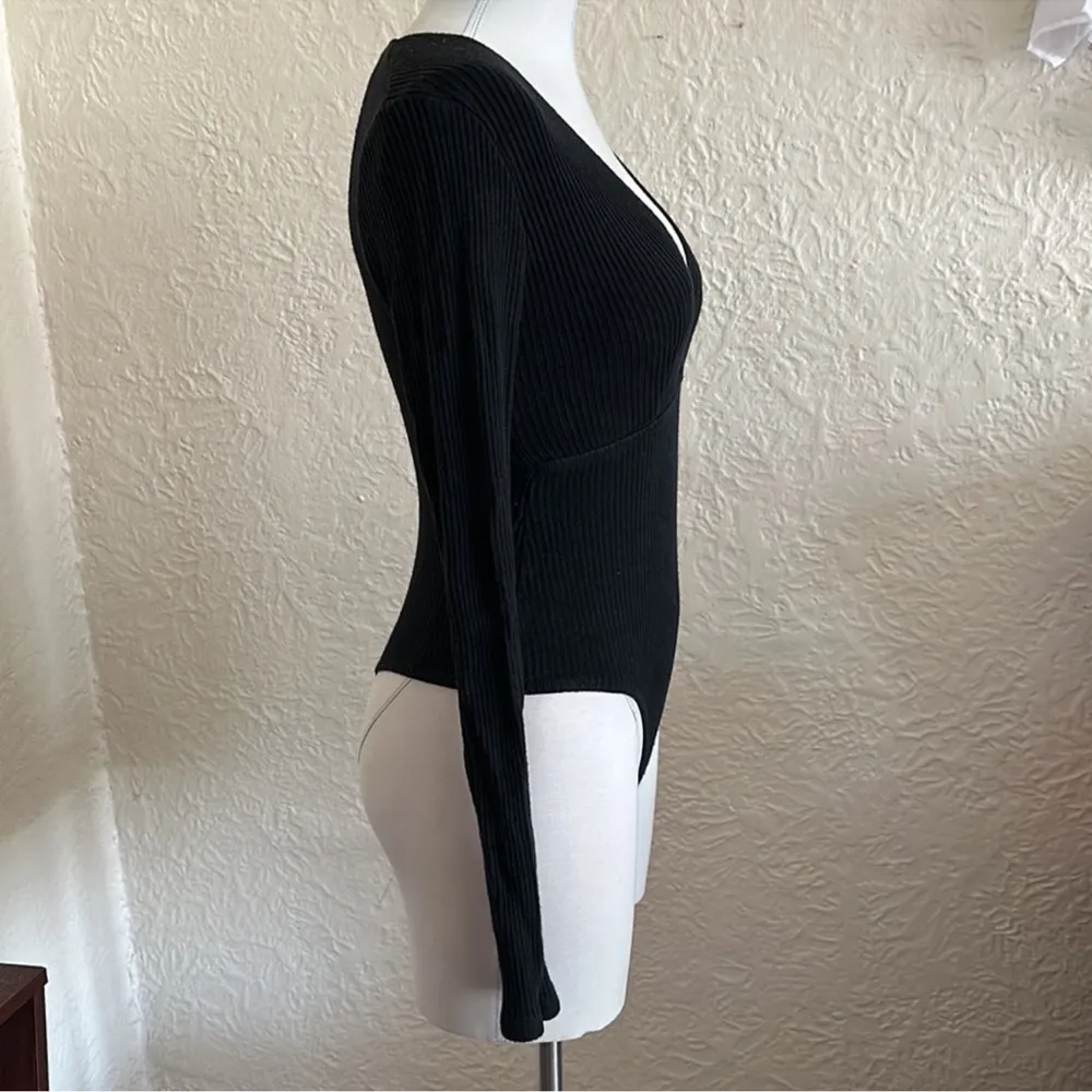 Brandy Melville Black Ribbed Plunge Front Long Sleeve Bodysuit - Image 6