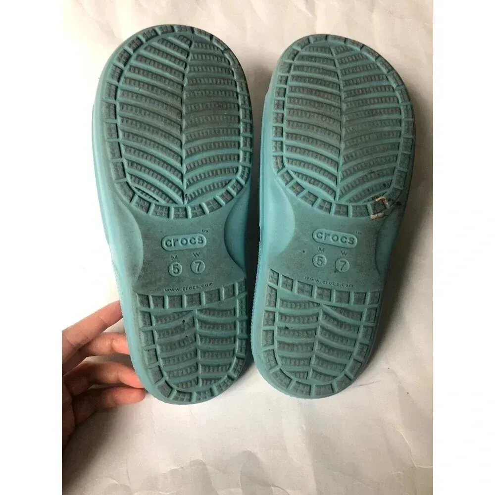 Crocs slide sandals size 5M/7W - Image 5