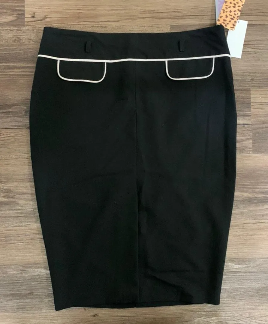 Black With White Trim Skirt 9/10 - Image 5