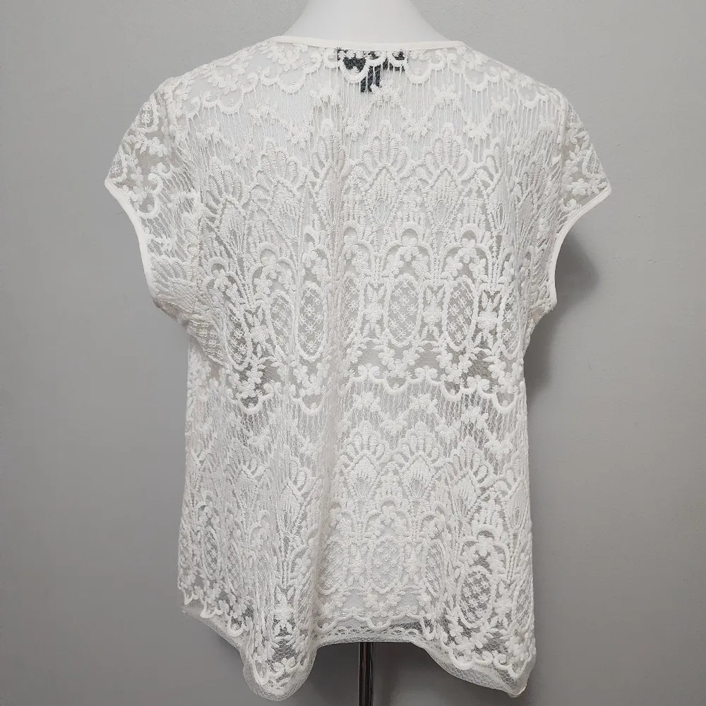 Karen Kane cream lace shell flare top size large - Image 6