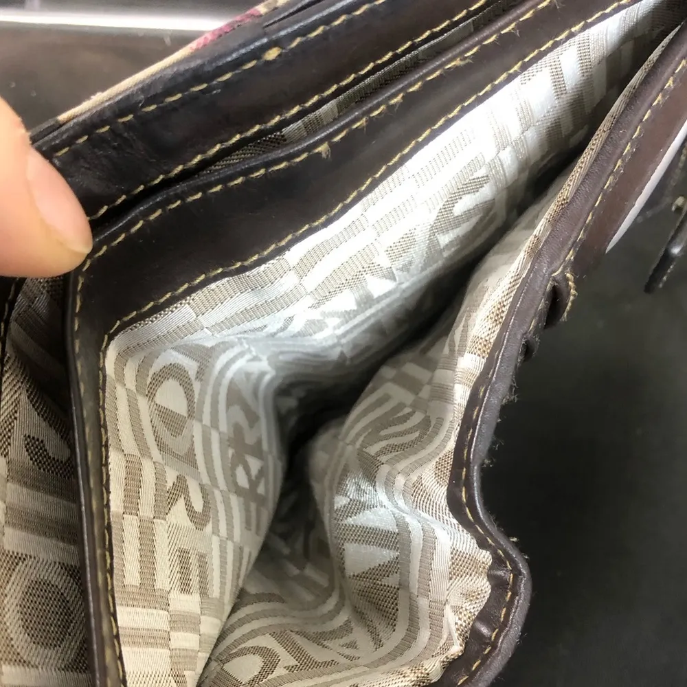 SALVATORE FERRAGAMO Leather Animal Tiger Leopard Trifold Wallet RARE - Image 8