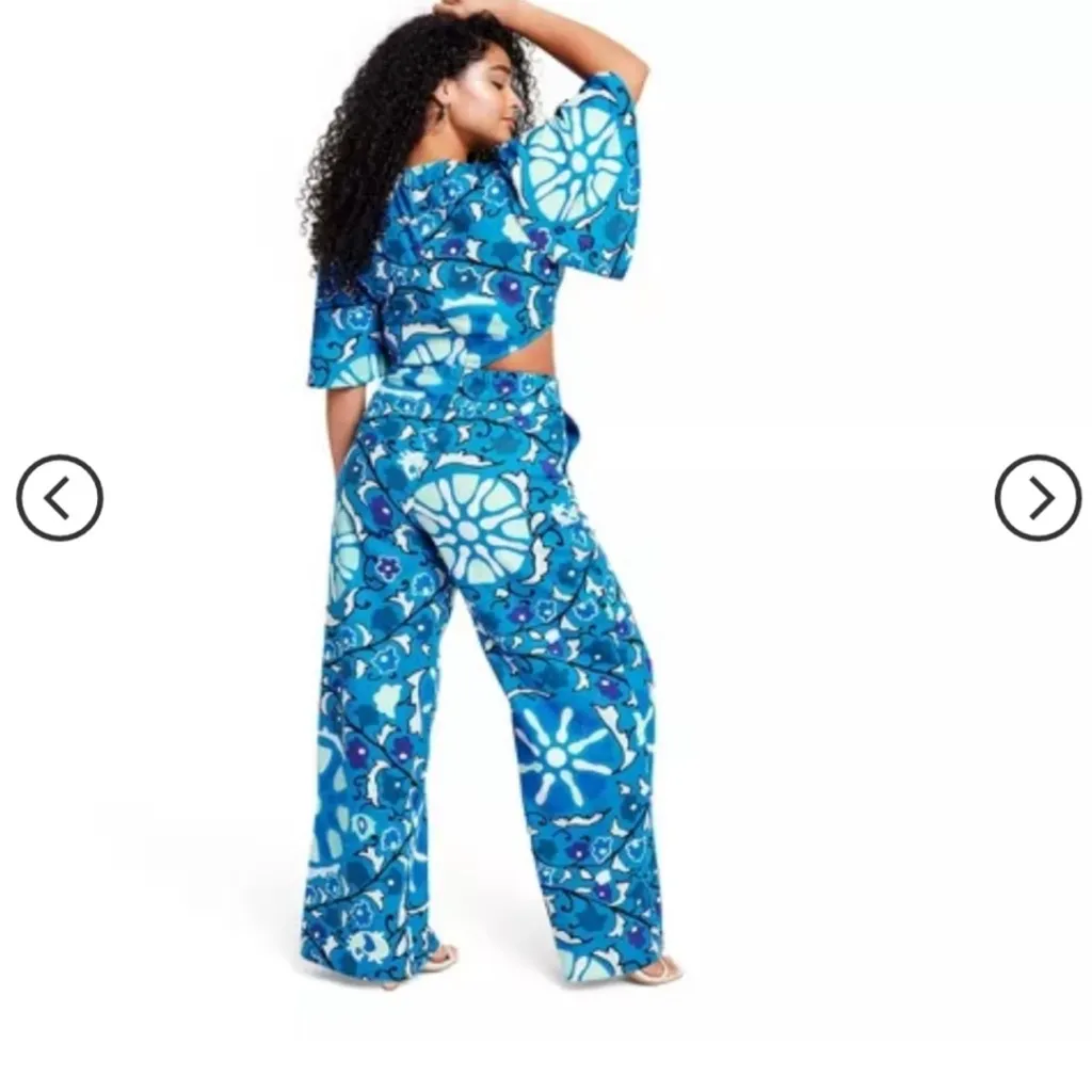 Women’s Large Zinnia Floral Print Bell Sleeve Cut Out Jumpsuit - Image 3