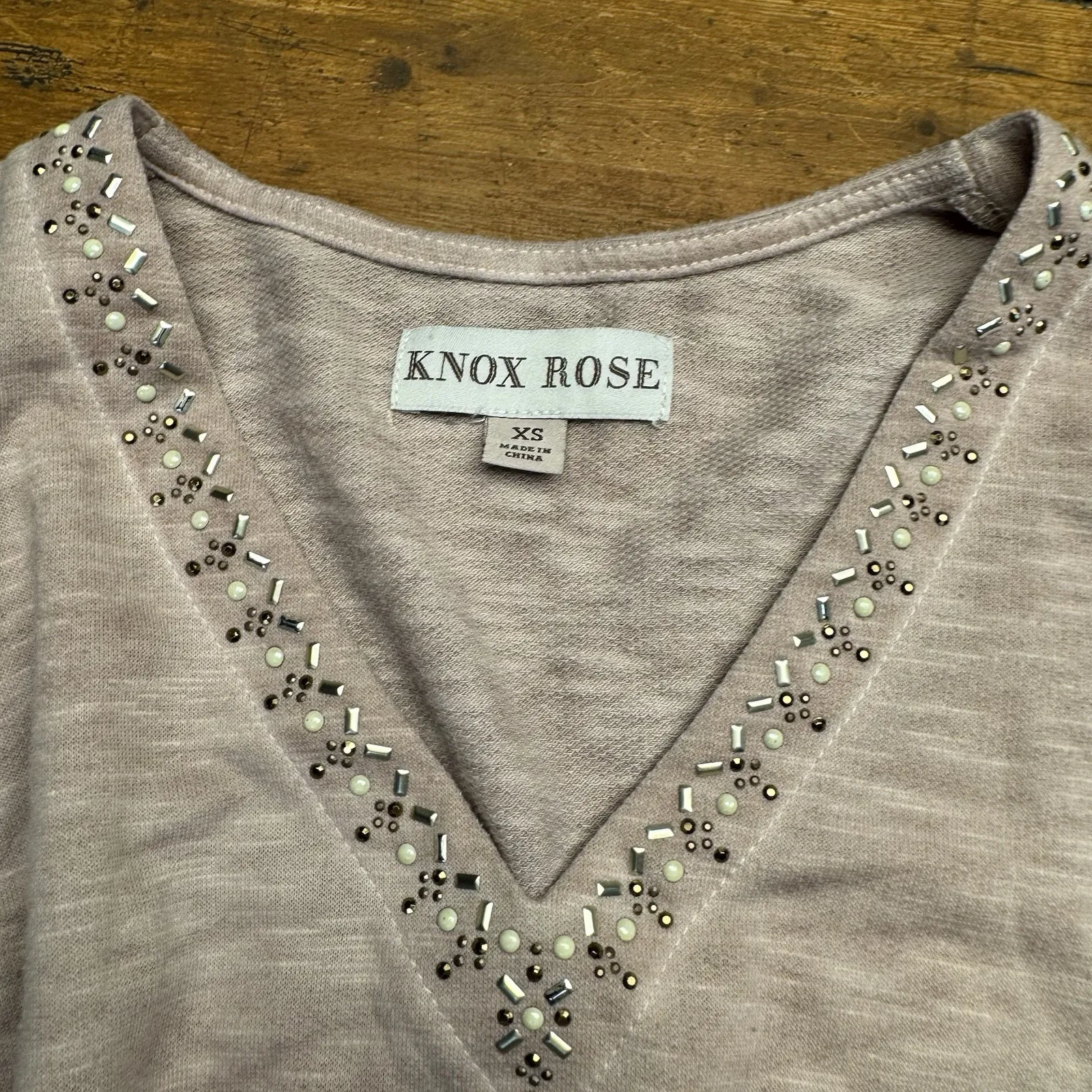 Knox Rose Womens‎ Shirt Top XS Pink Beaded V-Neck Bell Sleeves Flowy Stretch - Image 7