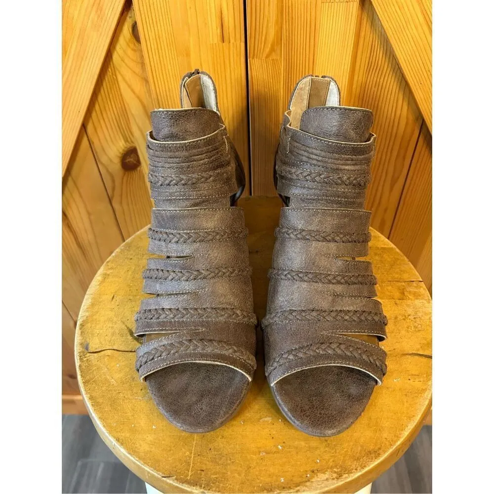 Not Rated Strappy Heeled Sandal Boots 10 Faux Suede Brown Block Heel Back Zip - Image 2