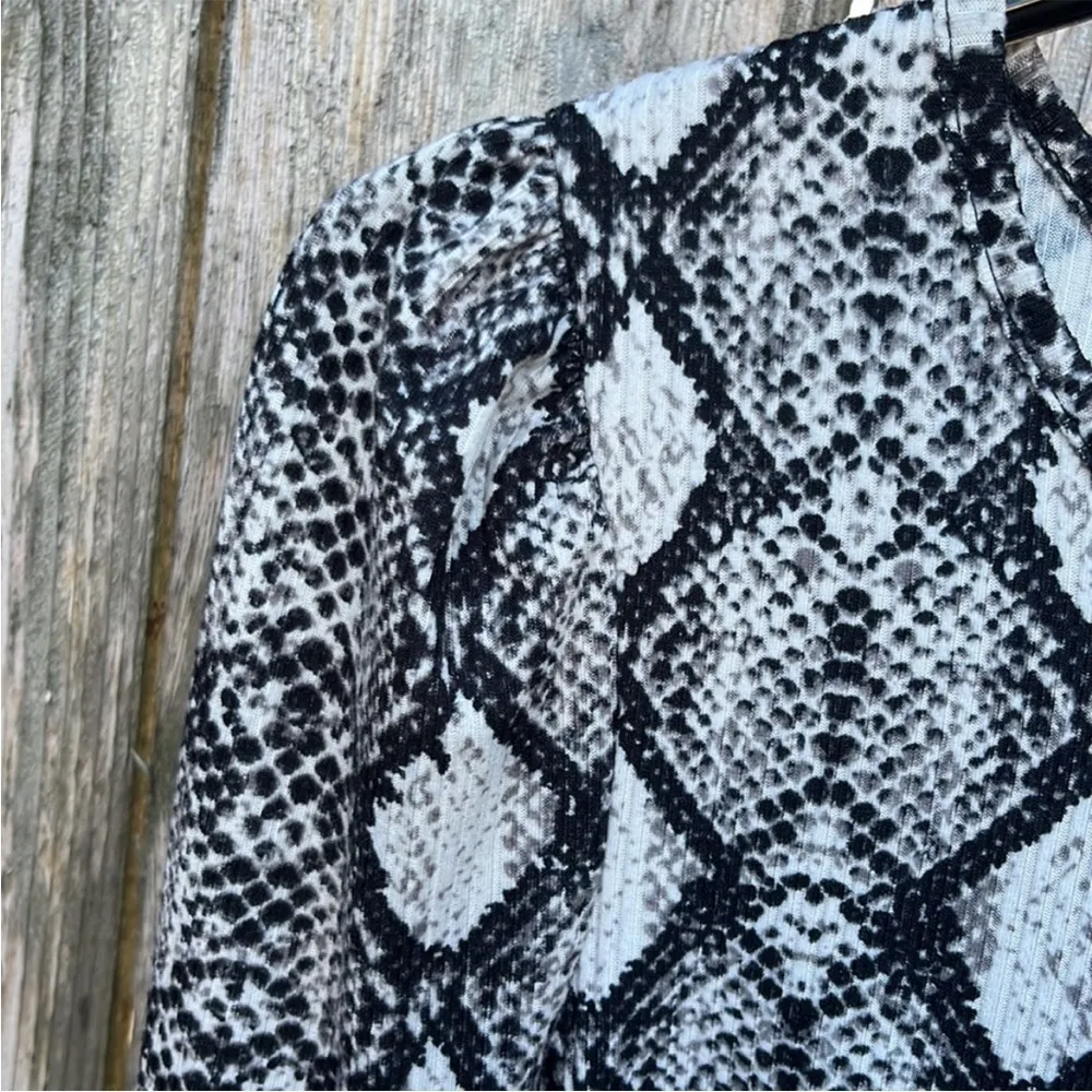 Like New Anthro / Sunday in Brooklyn Ashton Snakeprint Long Sleeve Top - Image 5