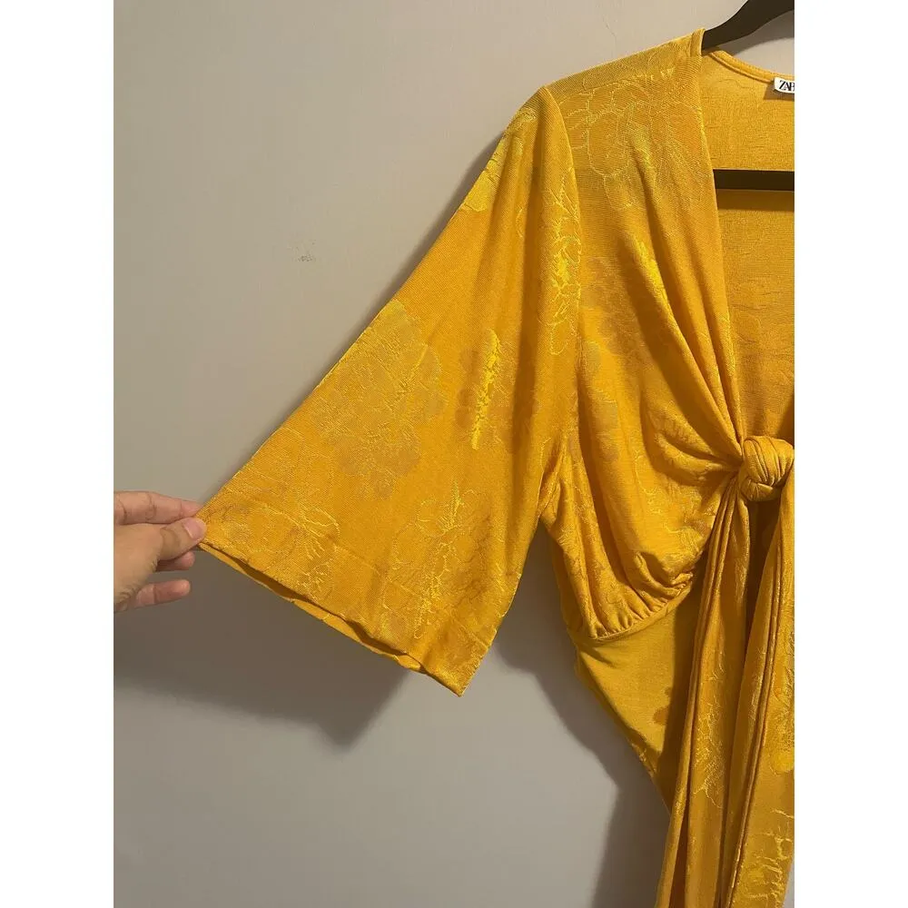 Zara Floral Jacquard Knotted Bodysuit Sz S in Gold Flowy Sleeves Snap Buttons - Image 6
