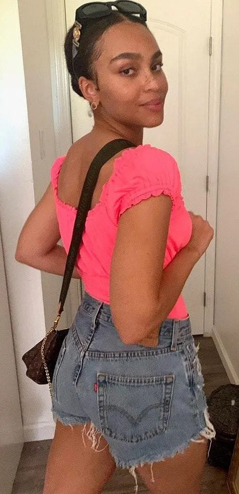 NWT Tie Off Shoulder Ruched Bodysuit Pink - Image 3