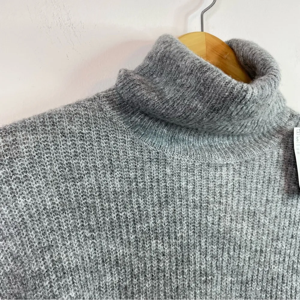 H&M Divided Gray Soft Lightweight Slouchy Turtleneck Sweater Wool blend XS new - Image 5