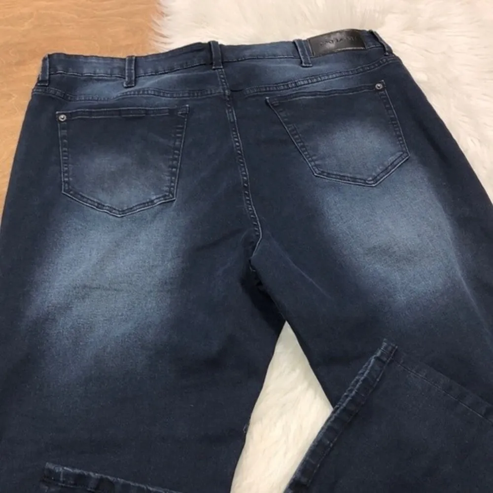 Tahari plus size waist 42 dark wash blue jeans - Image 8