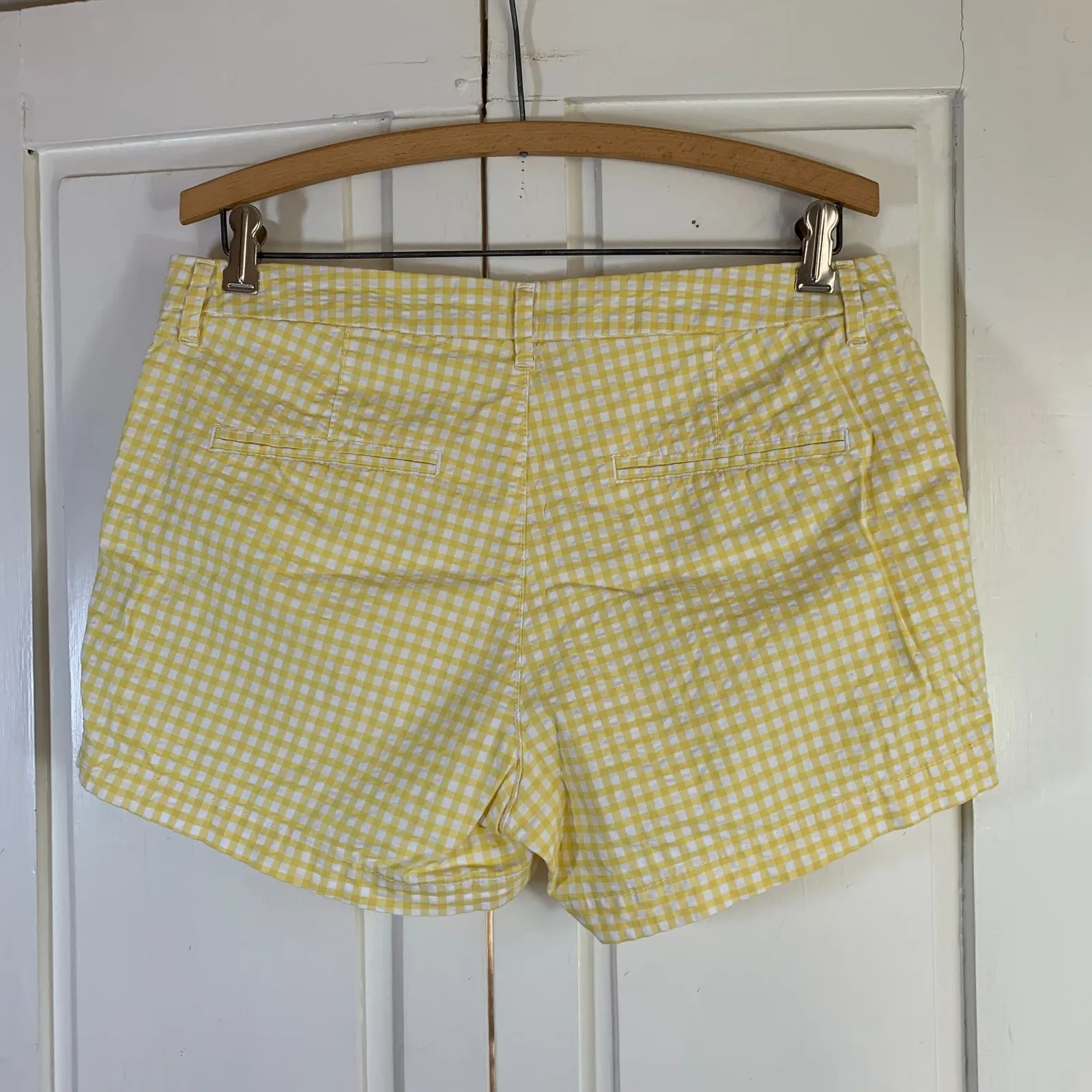 Old Navy Yellow Gingham Seersucker‎ Everyday Shorts Size 8 Women's Preppy Summer - Image 2