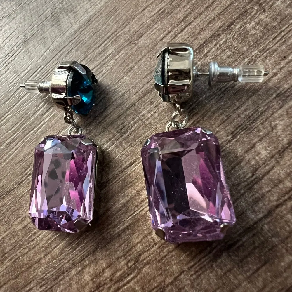 Gem statement earrings - Image 2