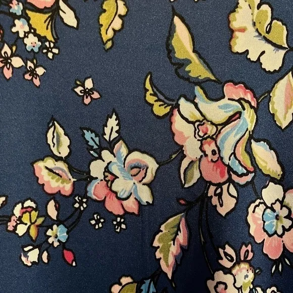 Lularoe Floral Kimono Size Small Fits Most Sizes 00-08 Long, Flowing,‎ Soft - Image 6