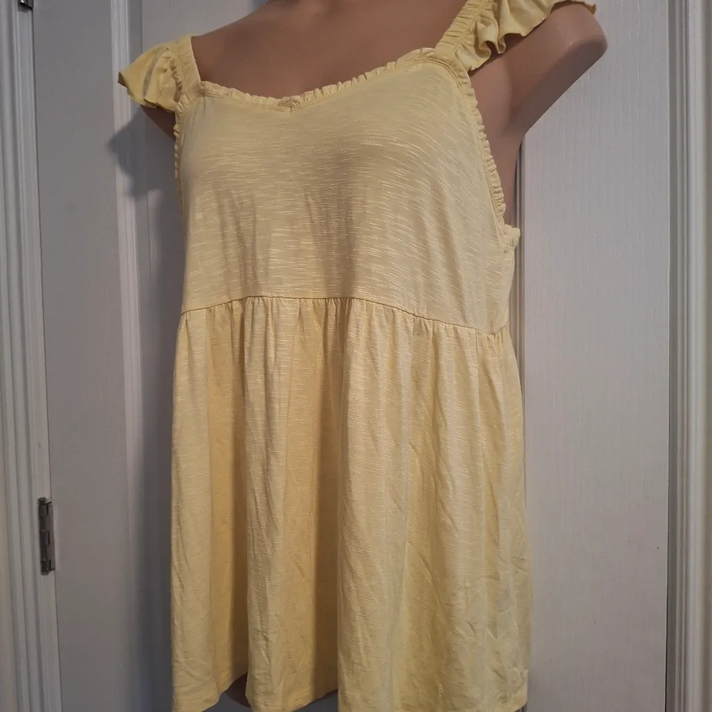 Torrid Sz 2 Yellow Ruffle Sleeve Top NWT - Image 4