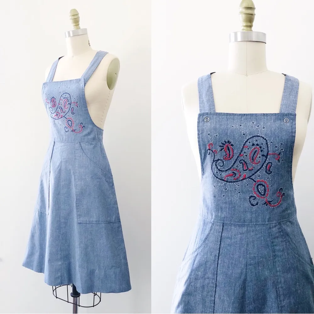 vintage • 1970s chambray jumper dress pinafore embroidered denim paisley western Size XS - Image 4