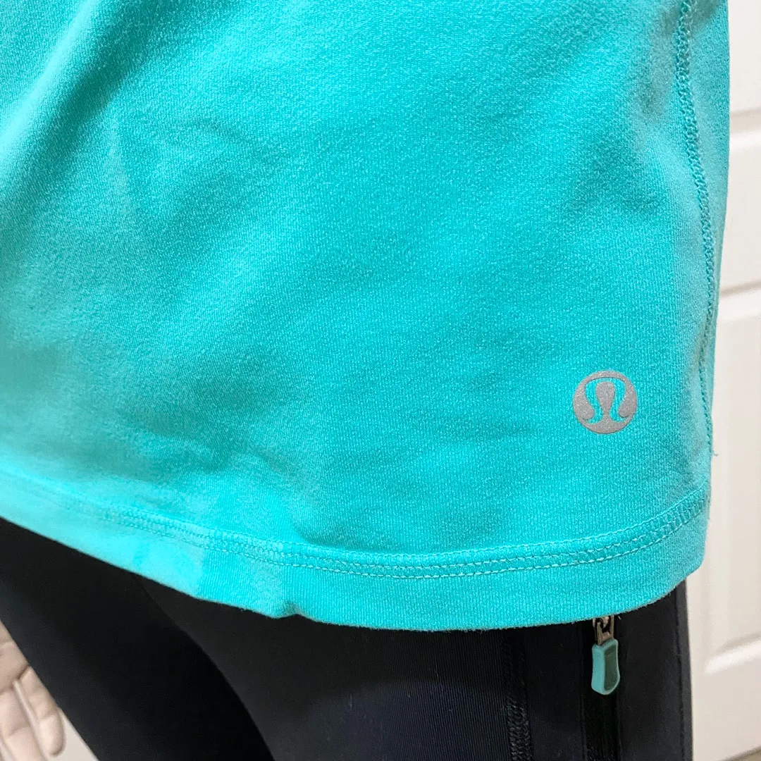 Gather V Tank Top 8 - Image 3