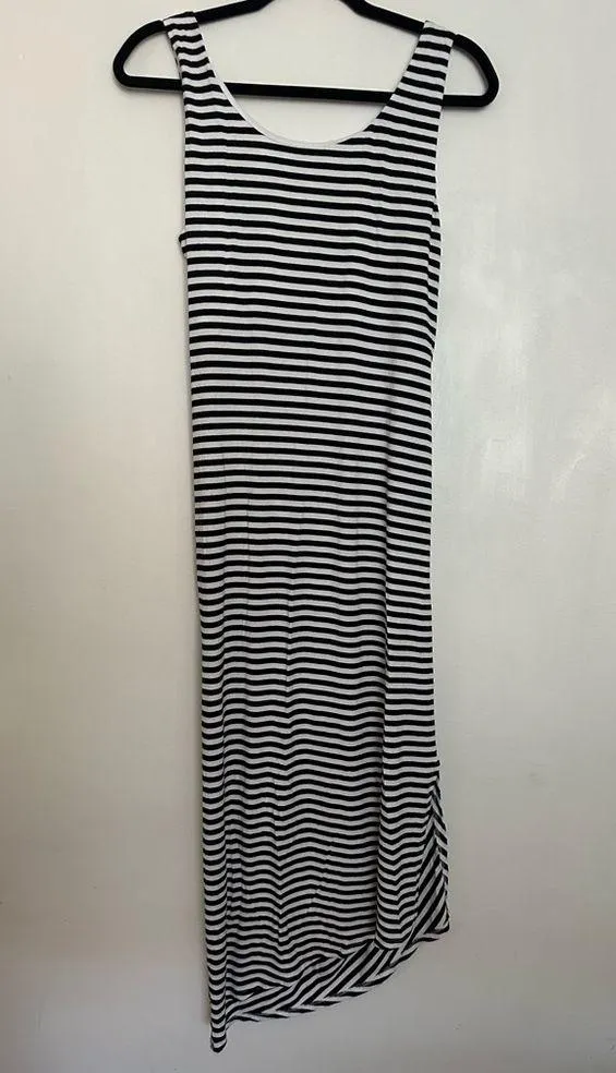 VINCE CAMUTO BLACK WHITE STRIPES RUSHED LONG DRESS. - Image 5